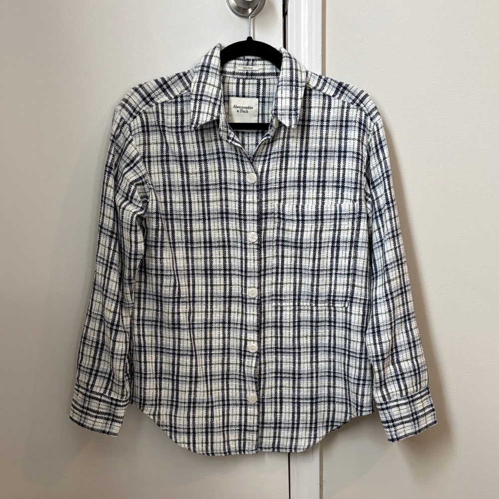 Abercrombie & Fitch Oversized Navy and White Plaid Checkered Shirt - Size XS